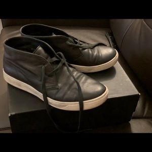 Man shoes used VINCE size 10